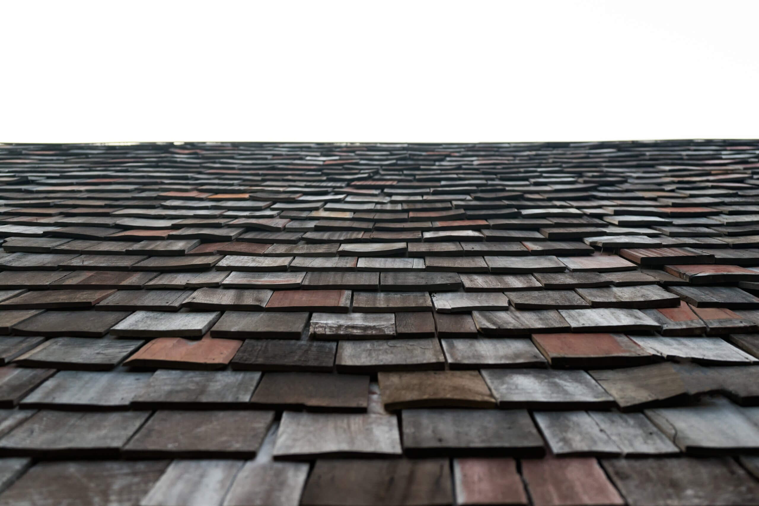 Roof Tear Off vs. Overlay: What’s Right for You?