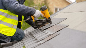 How are asphalt shingles constructed